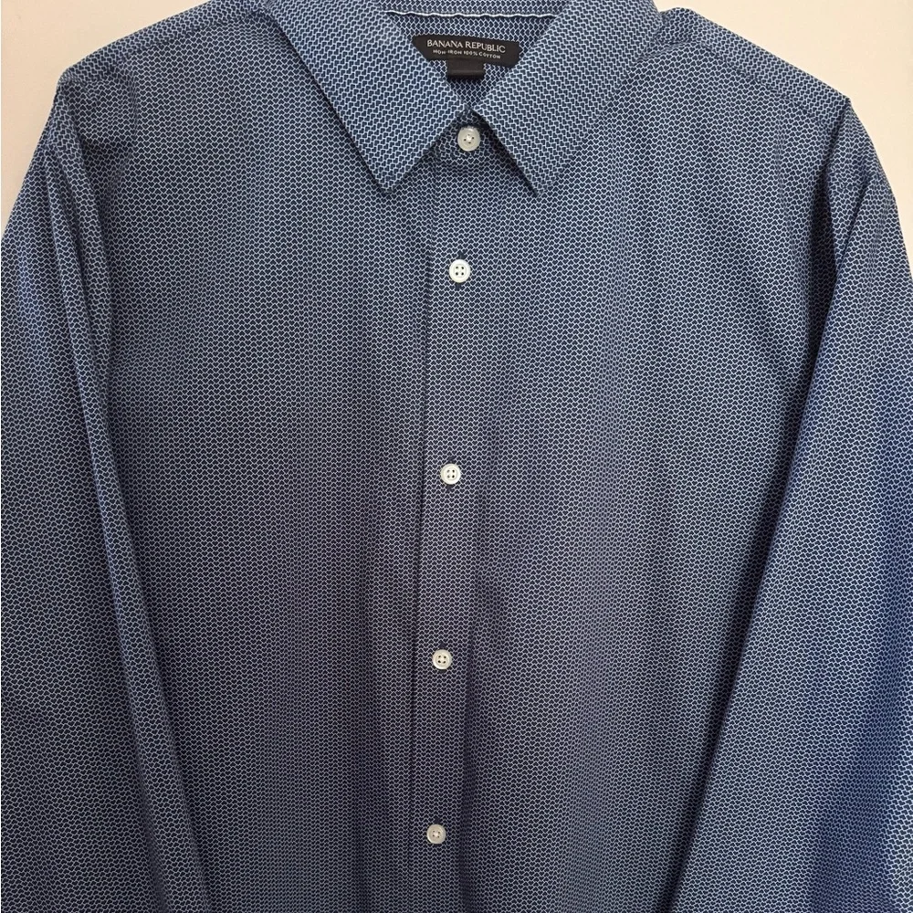Banana Republic Men’s Standard-Fit‎ Non-Iron Cotton Button Shirt Size XL Blue